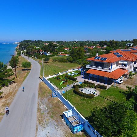Hotel Paraktio Nea Kallikrateia Экстерьер фото