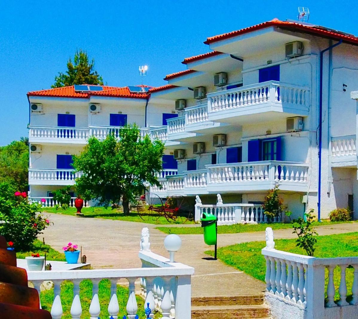 Hotel Paraktio Nea Kallikrateia Экстерьер фото